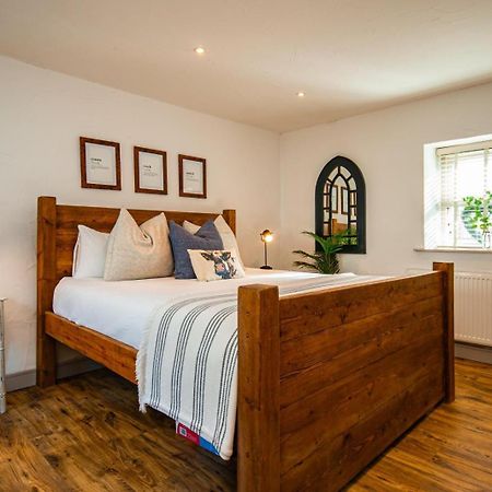 Cosy Farm Conversion In The Heart Of Pembrokeshire Maenclochog Экстерьер фото