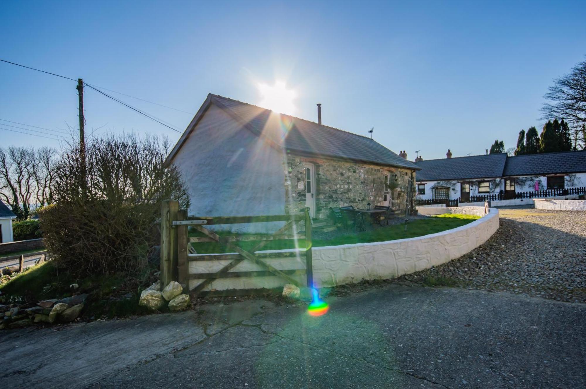 Cosy Farm Conversion In The Heart Of Pembrokeshire Maenclochog Экстерьер фото
